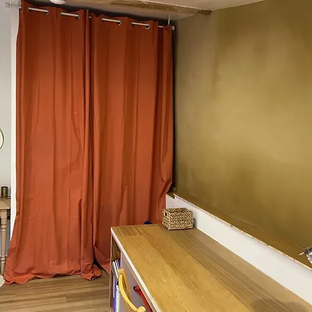 Dependance Dans Un Jardin De Centre Lacambradeljardin Homestay szállás
